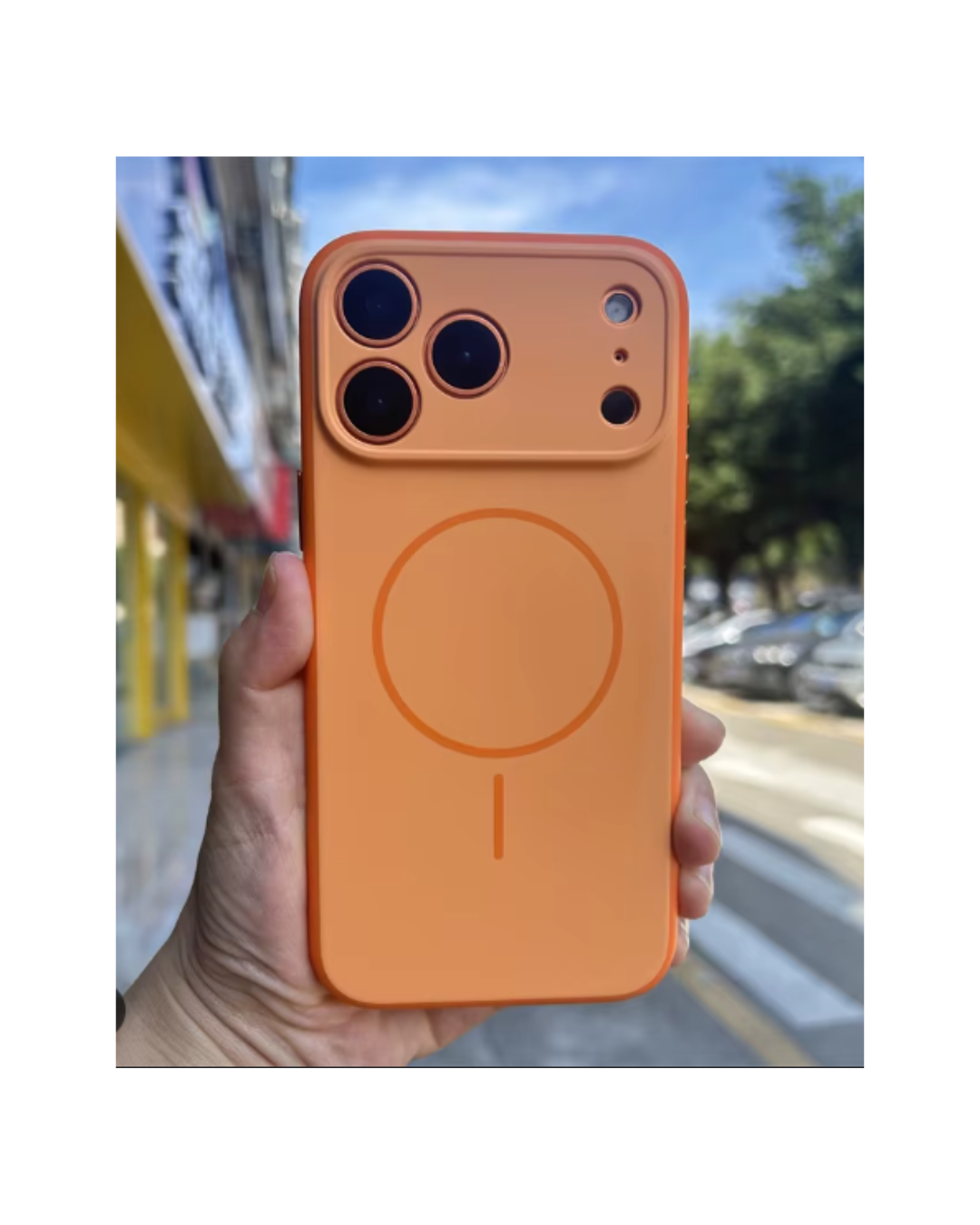 Case Silikoni me MagSafe për 17 PRO